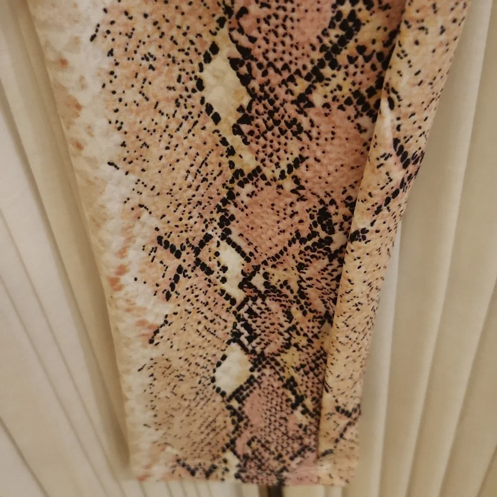 Python printed pants - Picture 2 of 4